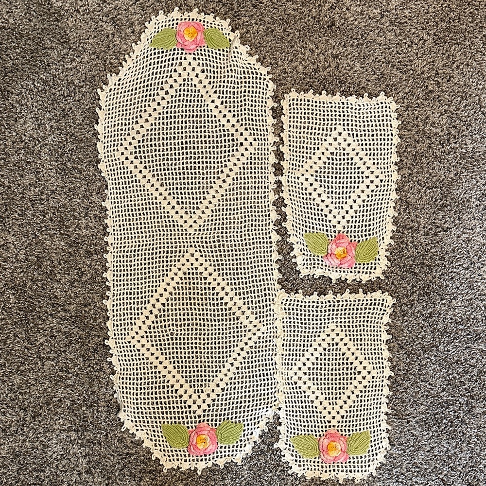 Set of 3 Vintage Crocheted Lace Table Runner and Coasters
